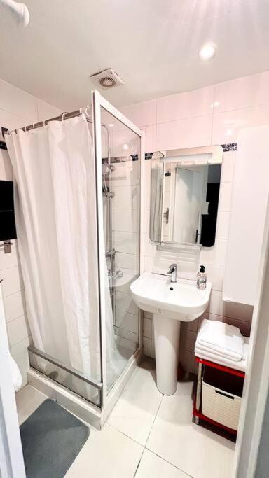 Umbaa - Cute Studio Apartment Nice Bagian luar foto